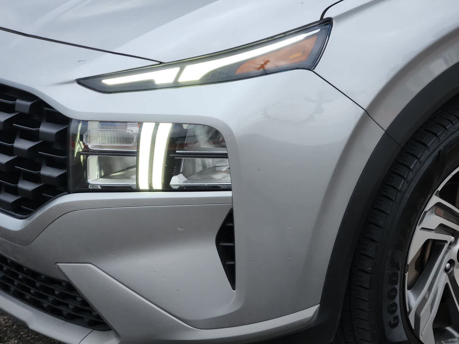 Used 2021 Hyundai Santa Fe SE FWD image 7