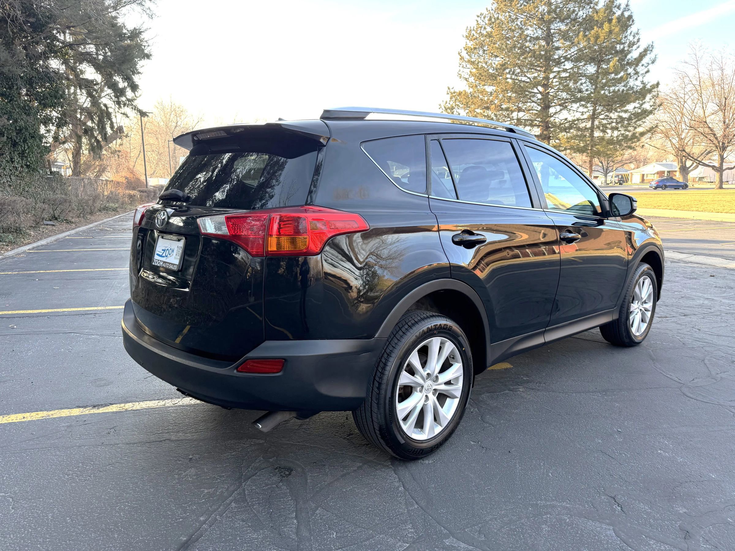 Used 2015 Toyota RAV4 Limited image 11