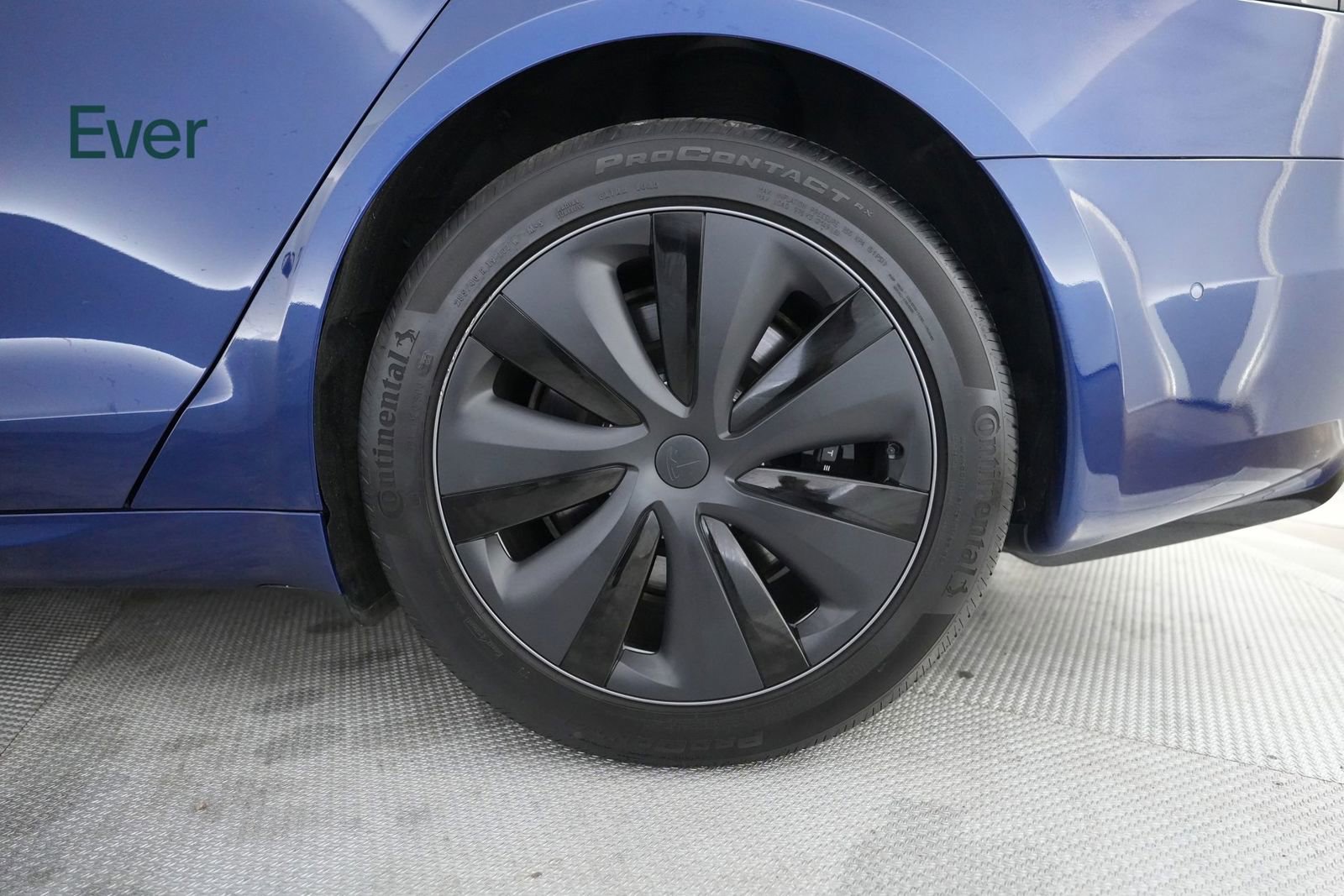 Used 2023 Tesla Model S Standard Range image 9