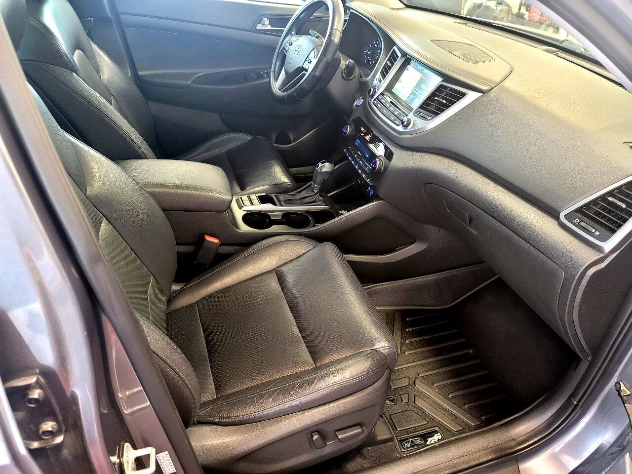 Used 2016 Hyundai Tucson Limited w/ Option Group 03 image 11