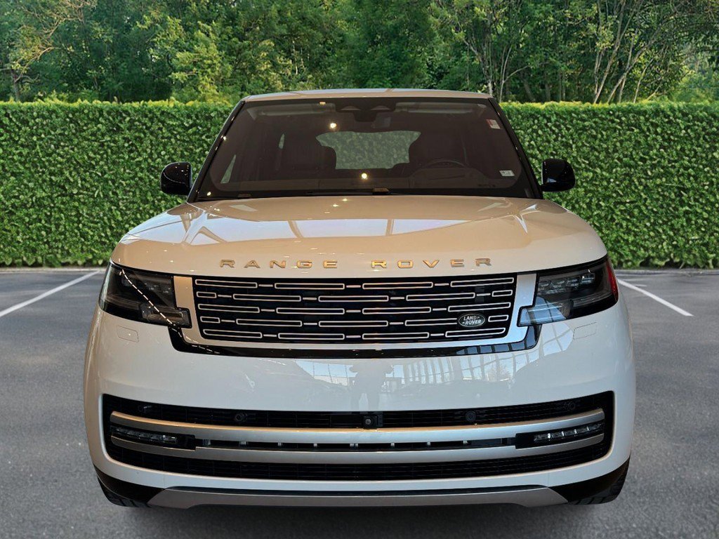 Used 2023 Land Rover Range Rover Autobiography image 7