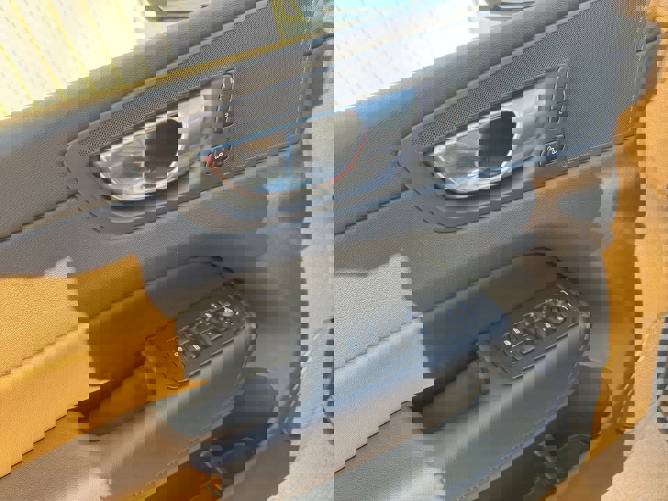 Certified 2024 Volvo XC60 B5 Plus w/ Climate Package image 32