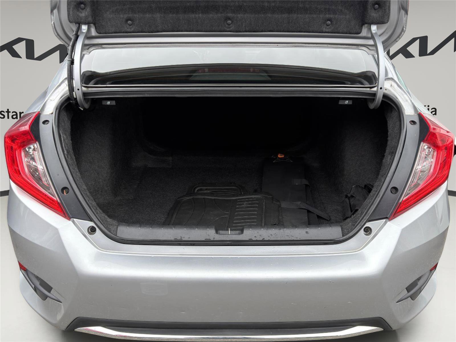 Used 2019 Honda Civic EX-L image 7