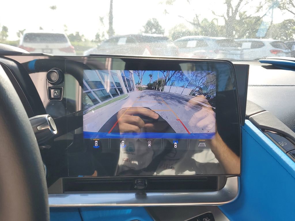 Used 2023 Chevrolet Corvette Stingray Premium Conv w/ Z51 Performance Package image 20