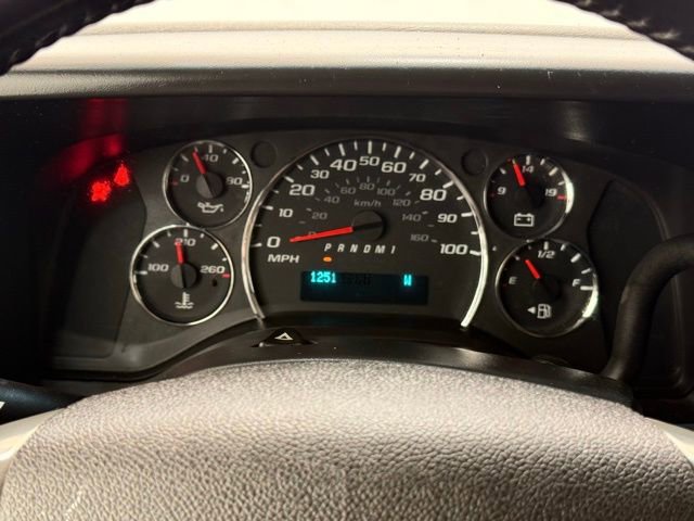 Used 2015 Chevrolet Express 2500 image 25