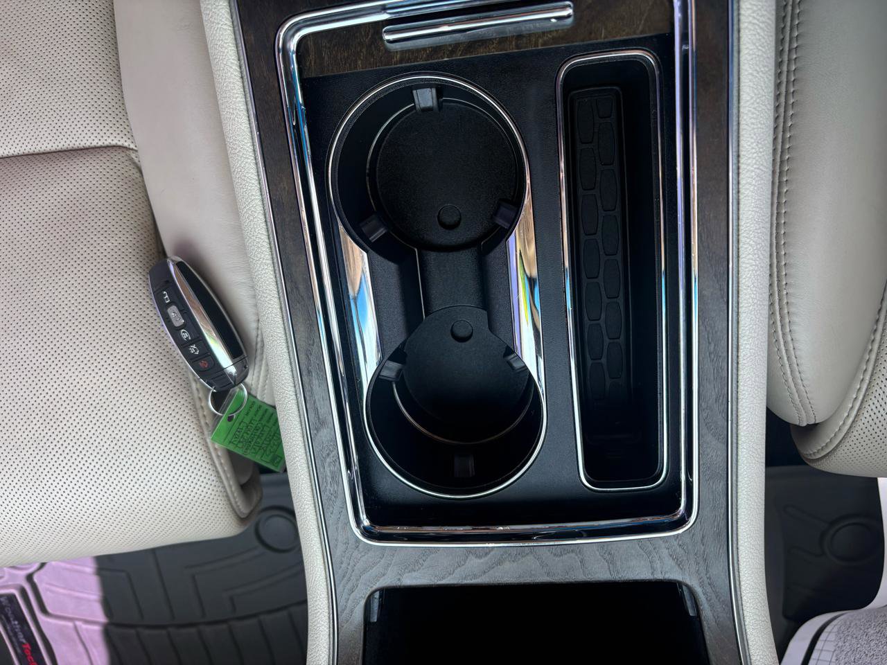 Used 2018 Lincoln Continental Reserve w/ Continental Climate Package AWD/4WD image 32