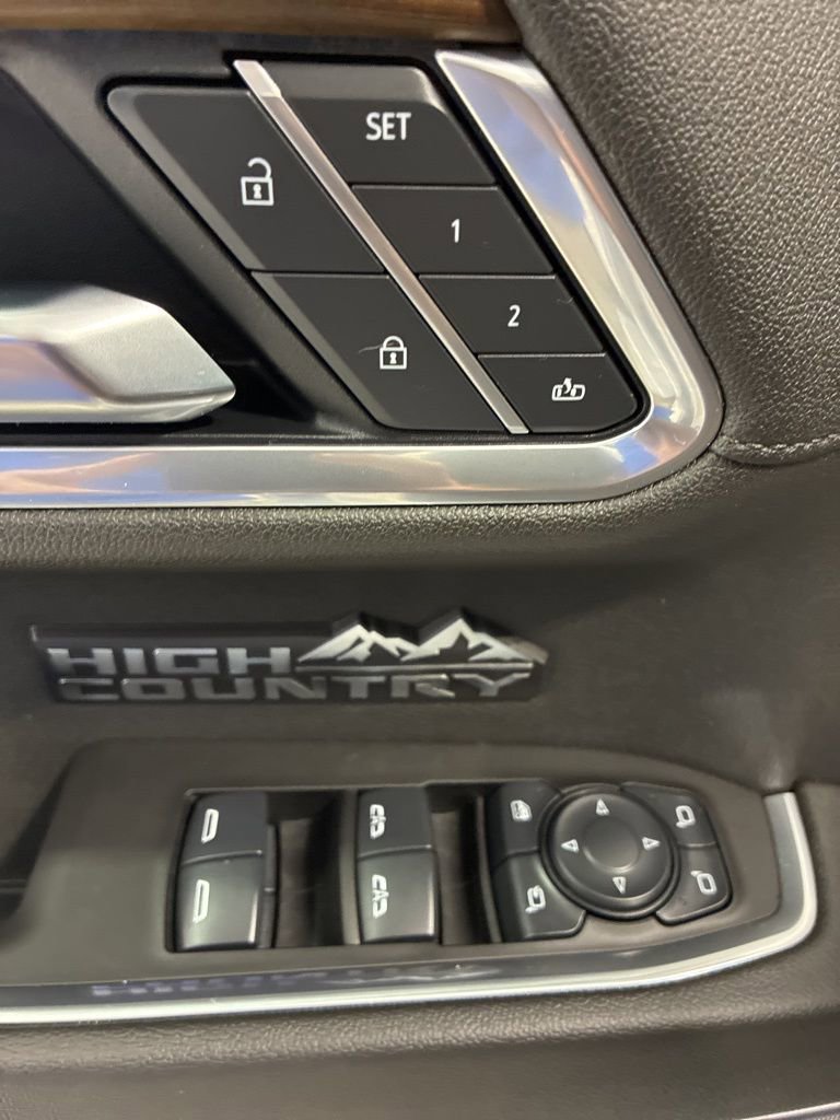 Used 2025 Chevrolet Silverado 1500 High Country w/ Technology Package image 22