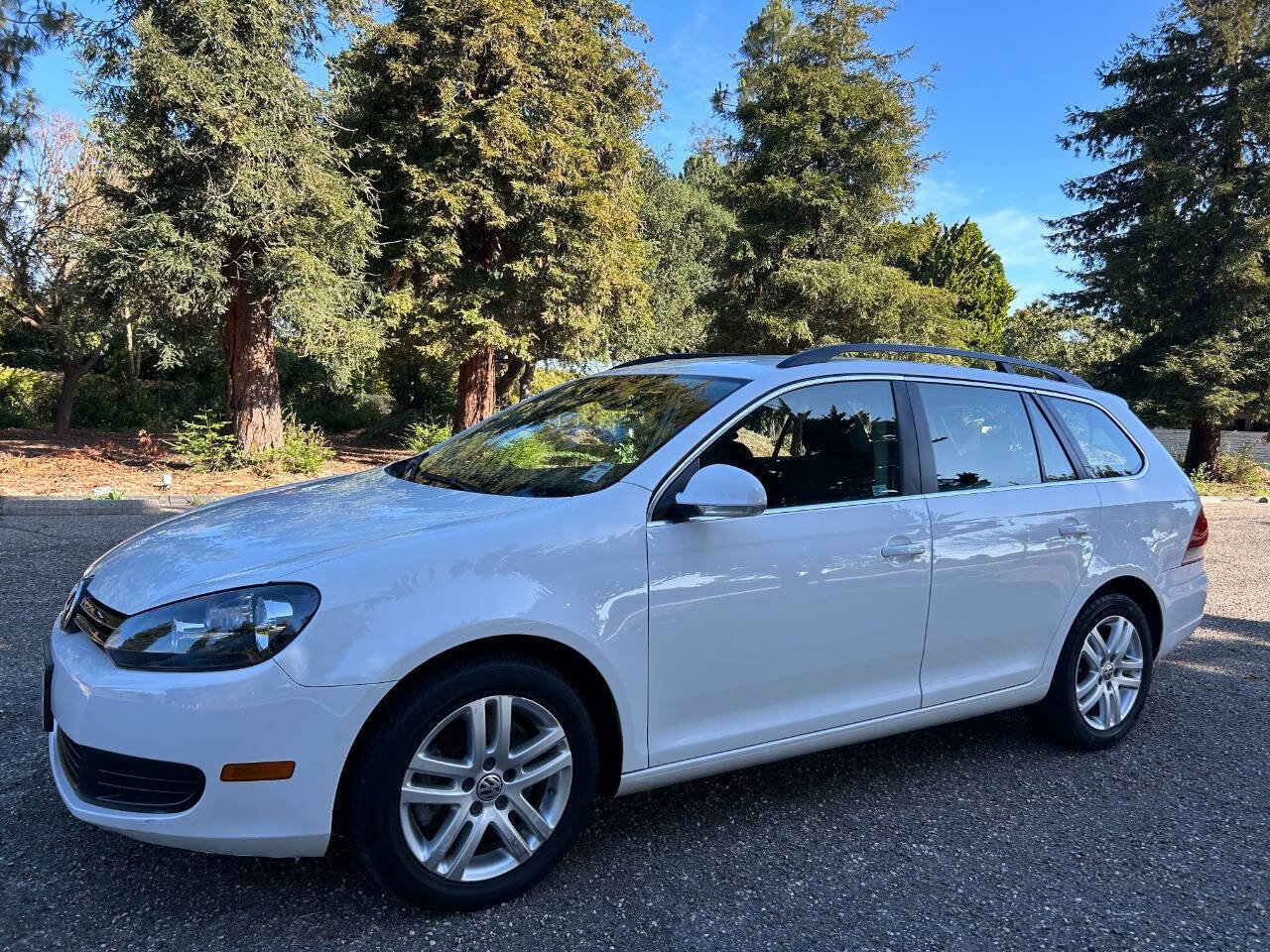Used 2010 Volkswagen Jetta TDI FWD image 5