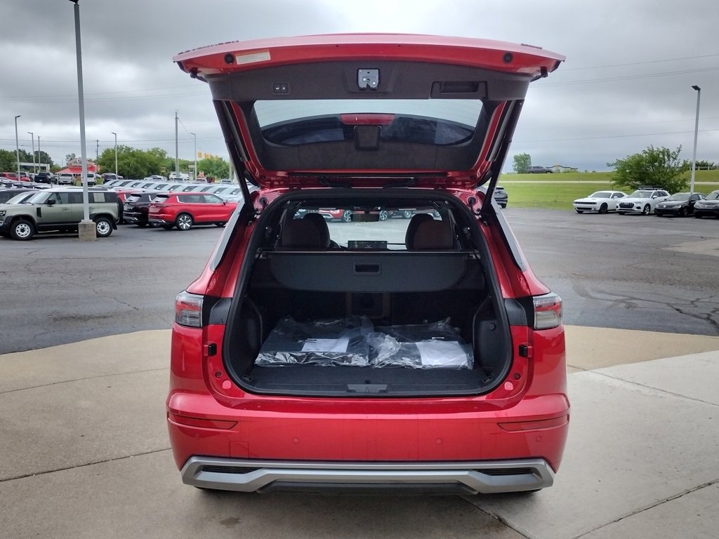 New 2025 Mitsubishi Outlander SEL image 16