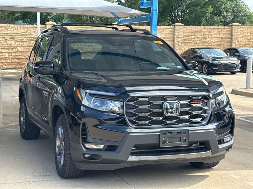 Used 2024 Honda Passport TrailSport image 3