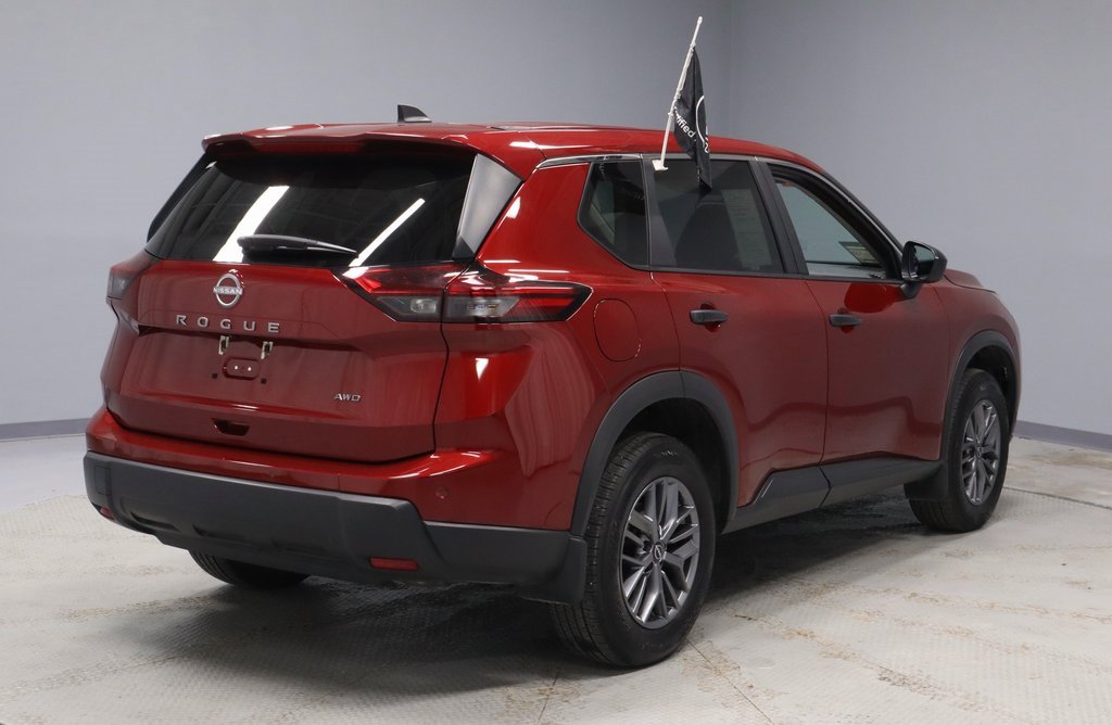 Certified 2024 Nissan Rogue S image 10