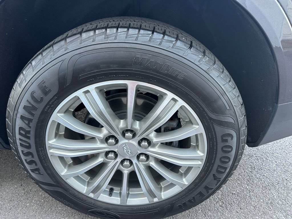Used 2018 Cadillac XT5 Luxury w/ Driver Awareness Package FWD image 23