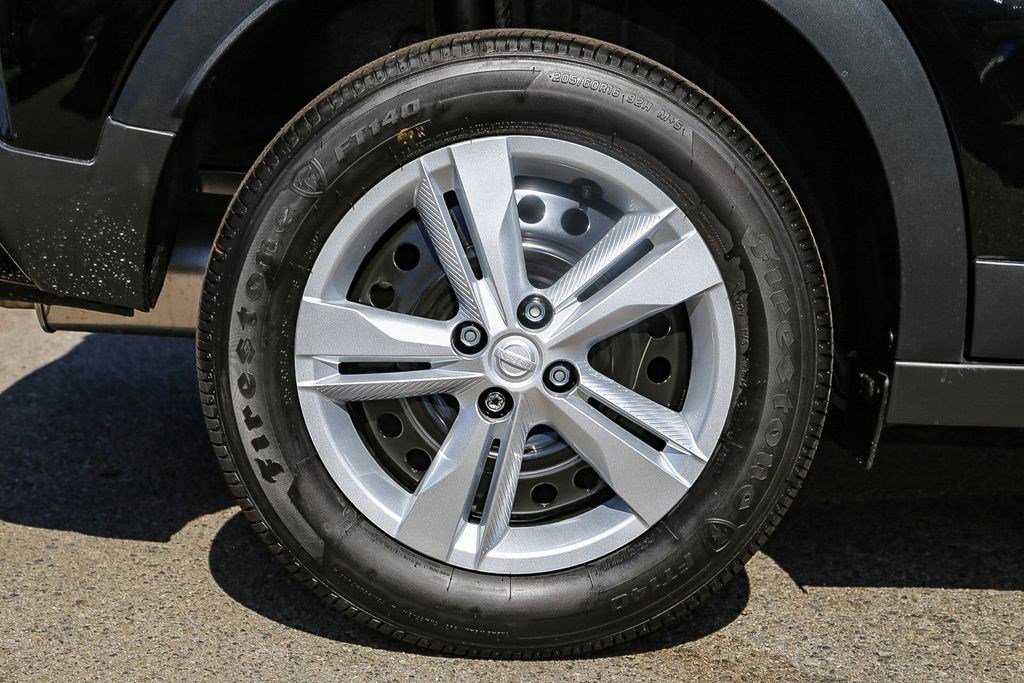 New 2025 Nissan Kicks Play S w/ Interior Electronics Package FWD image 11