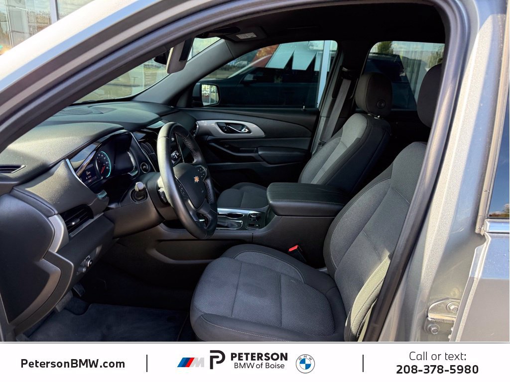 Used 2023 Chevrolet Traverse LT AWD/4WD image 12