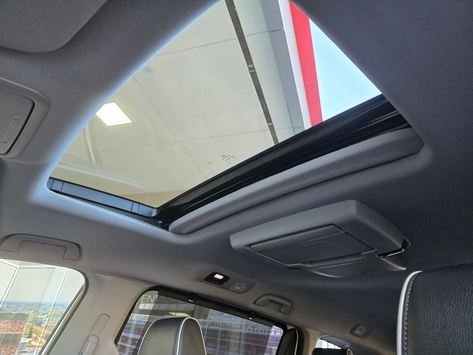 Used 2022 Honda Odyssey Elite image 18