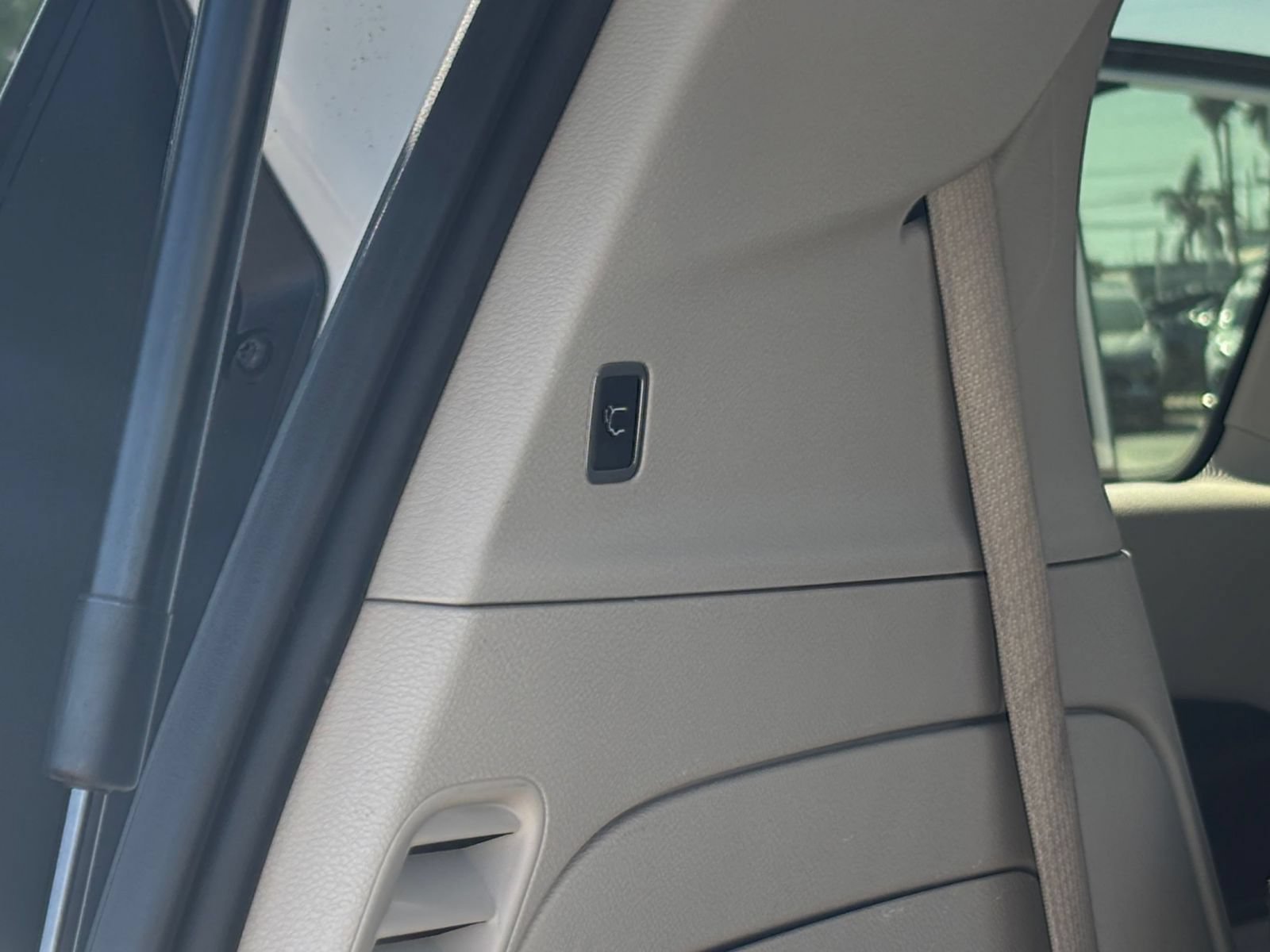 Used 2023 Chrysler Pacifica Touring-L FWD image 22