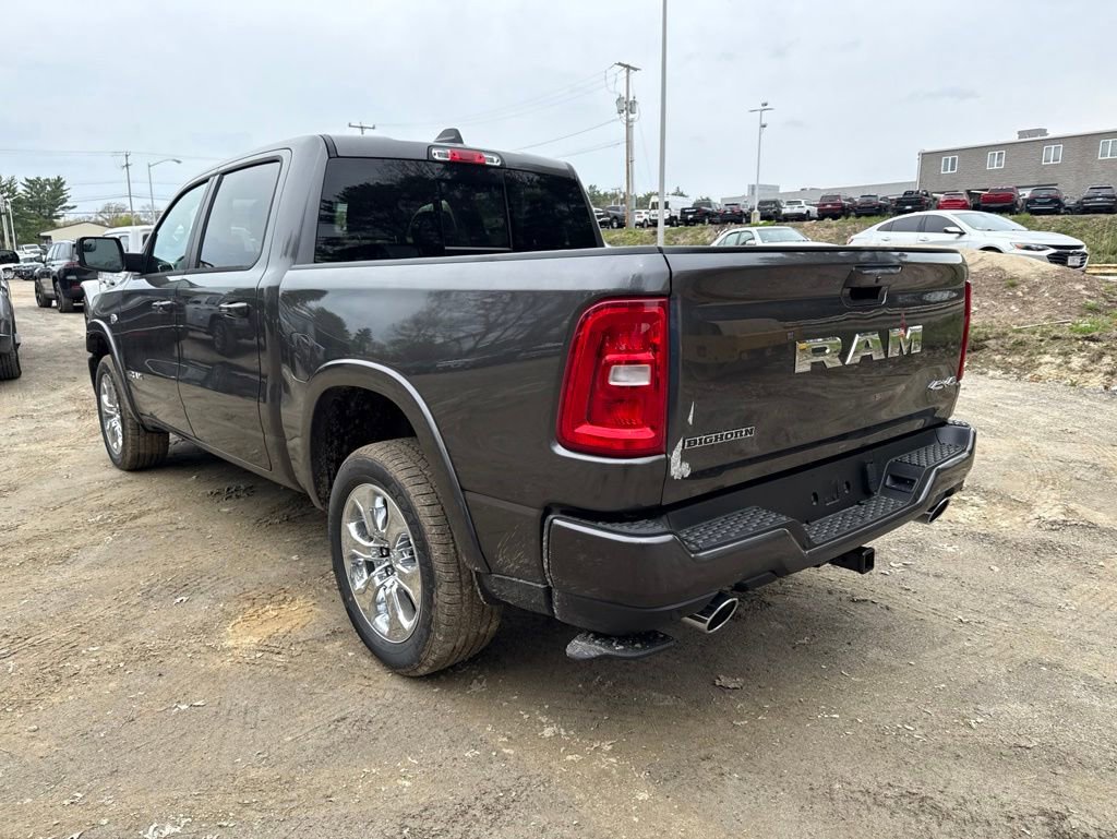 New 2026 RAM 1500 4x4 Crew Cab image 3
