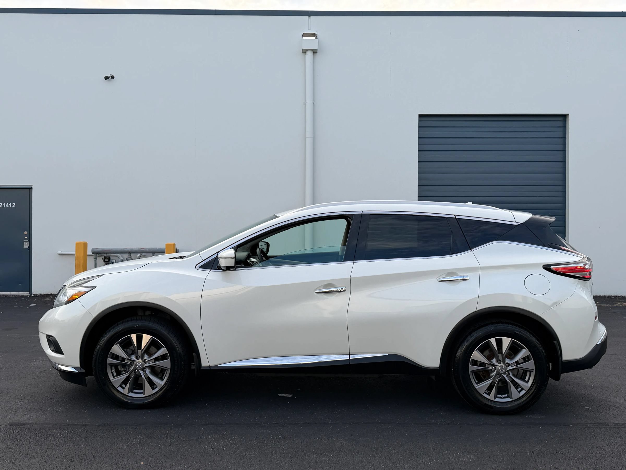 Used 2015 Nissan Murano SL w/ SL Technology Package AWD/4WD image 2