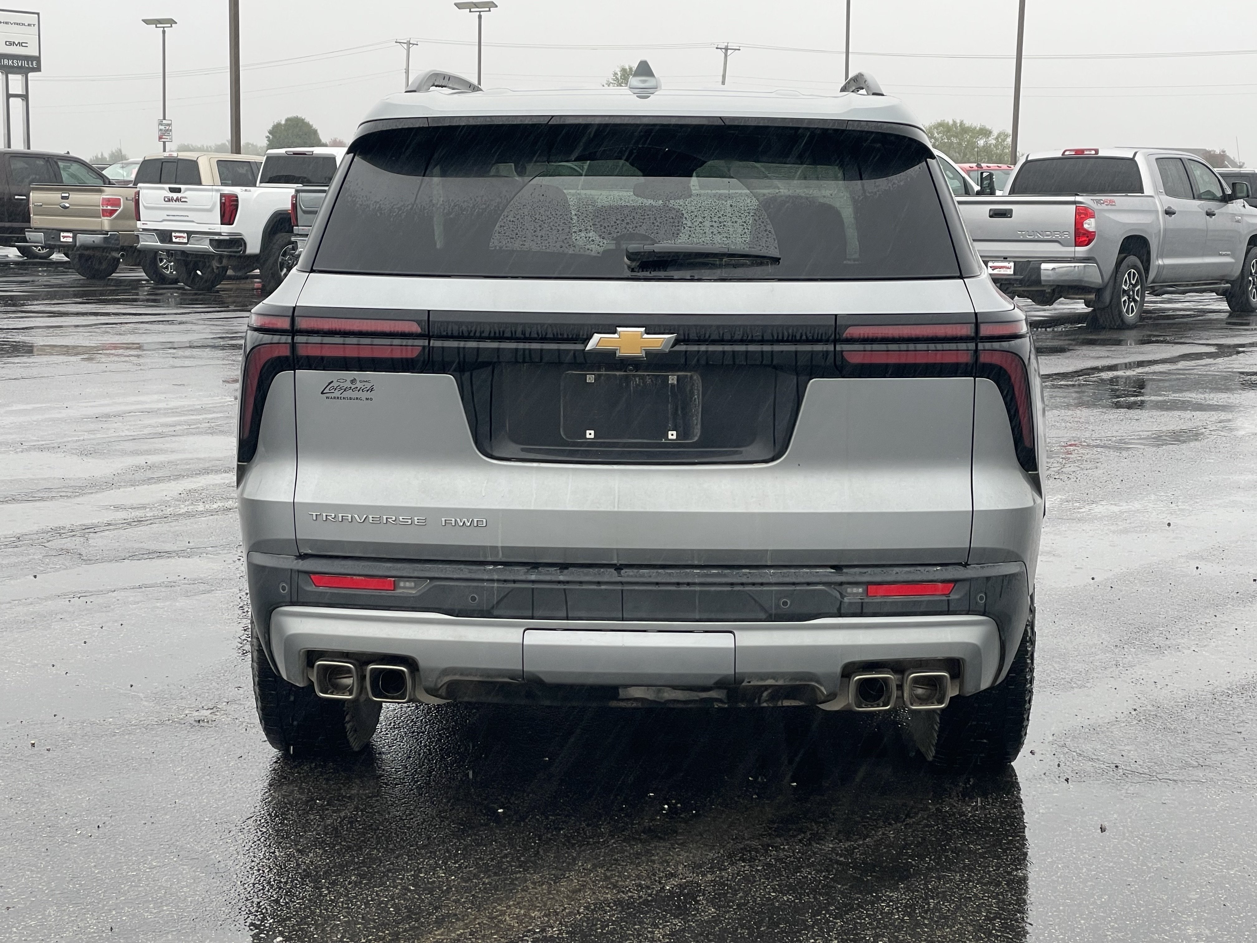 Used 2025 Chevrolet Traverse LT AWD/4WD image 5