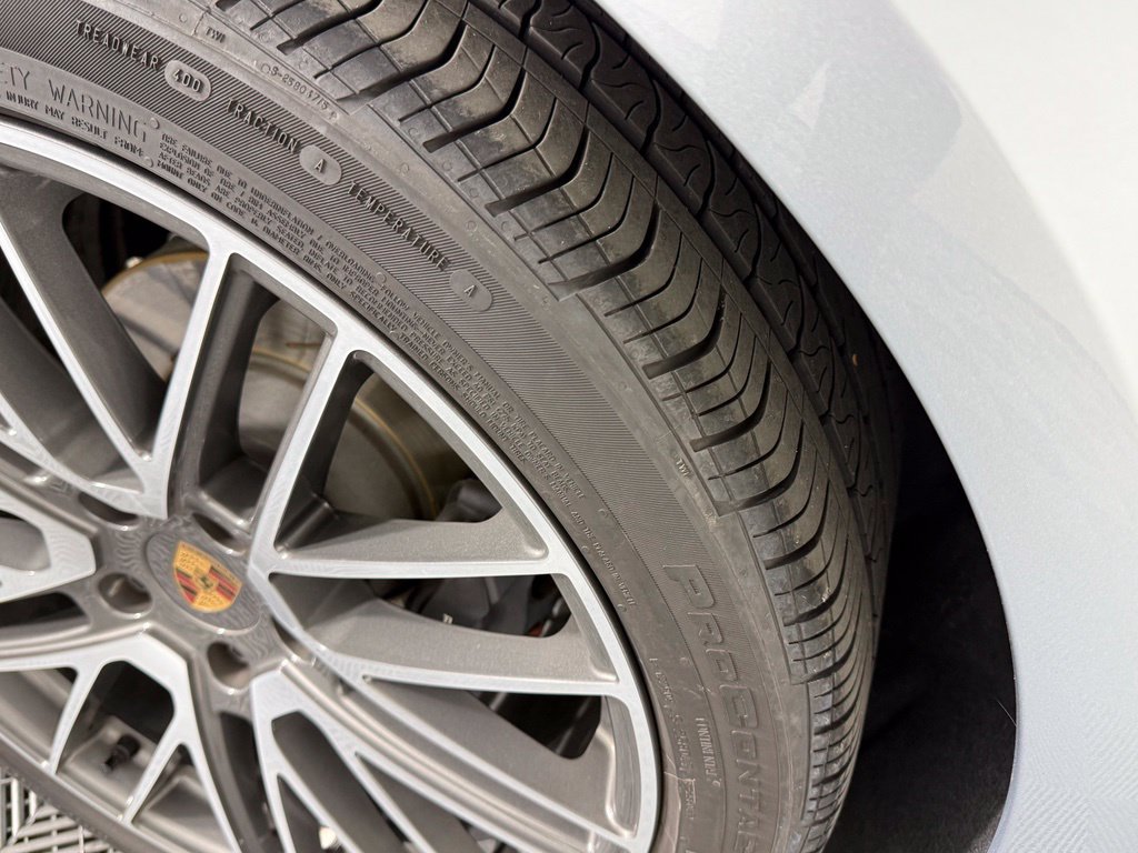 Certified 2024 Porsche Panamera 4 AWD/4WD image 16