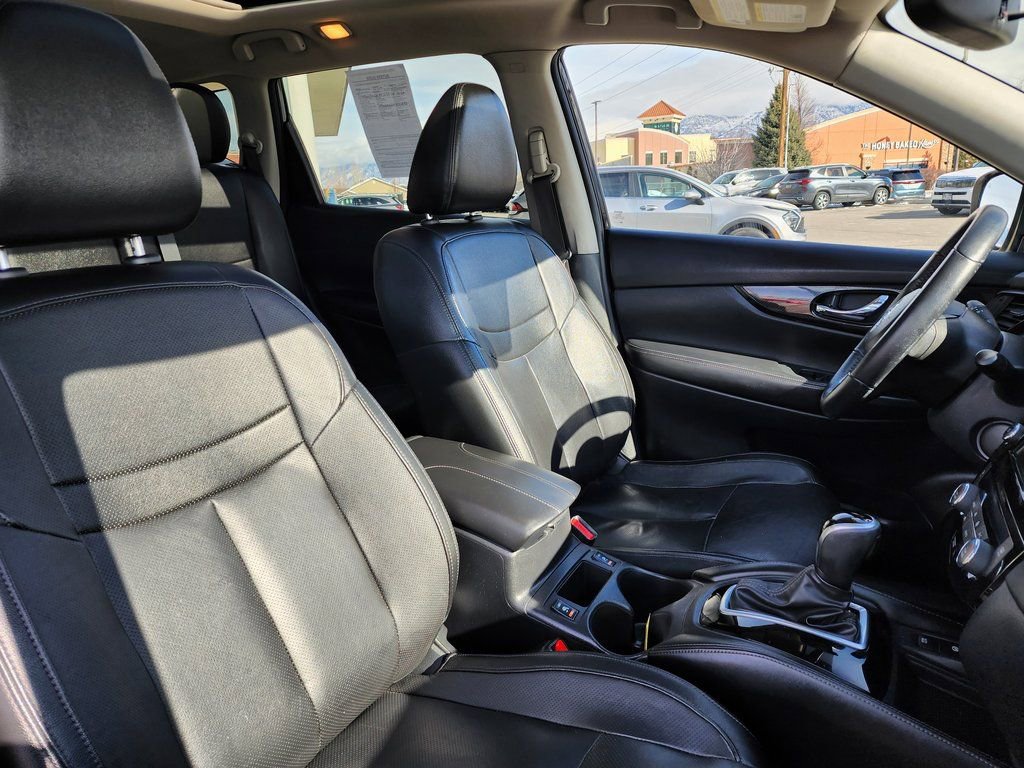 Used 2020 Nissan Rogue SL image 18