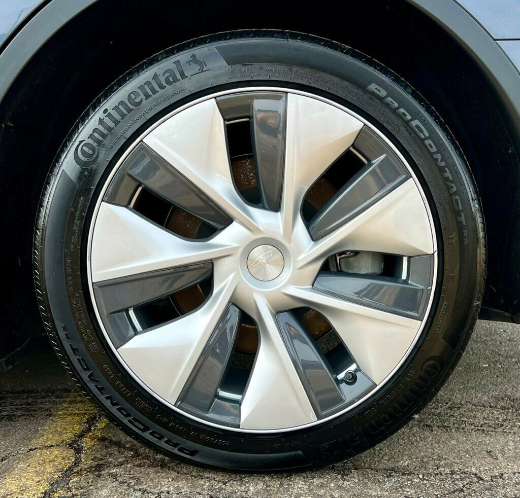 Used 2020 Tesla Model Y Long Range AWD/4WD image 26