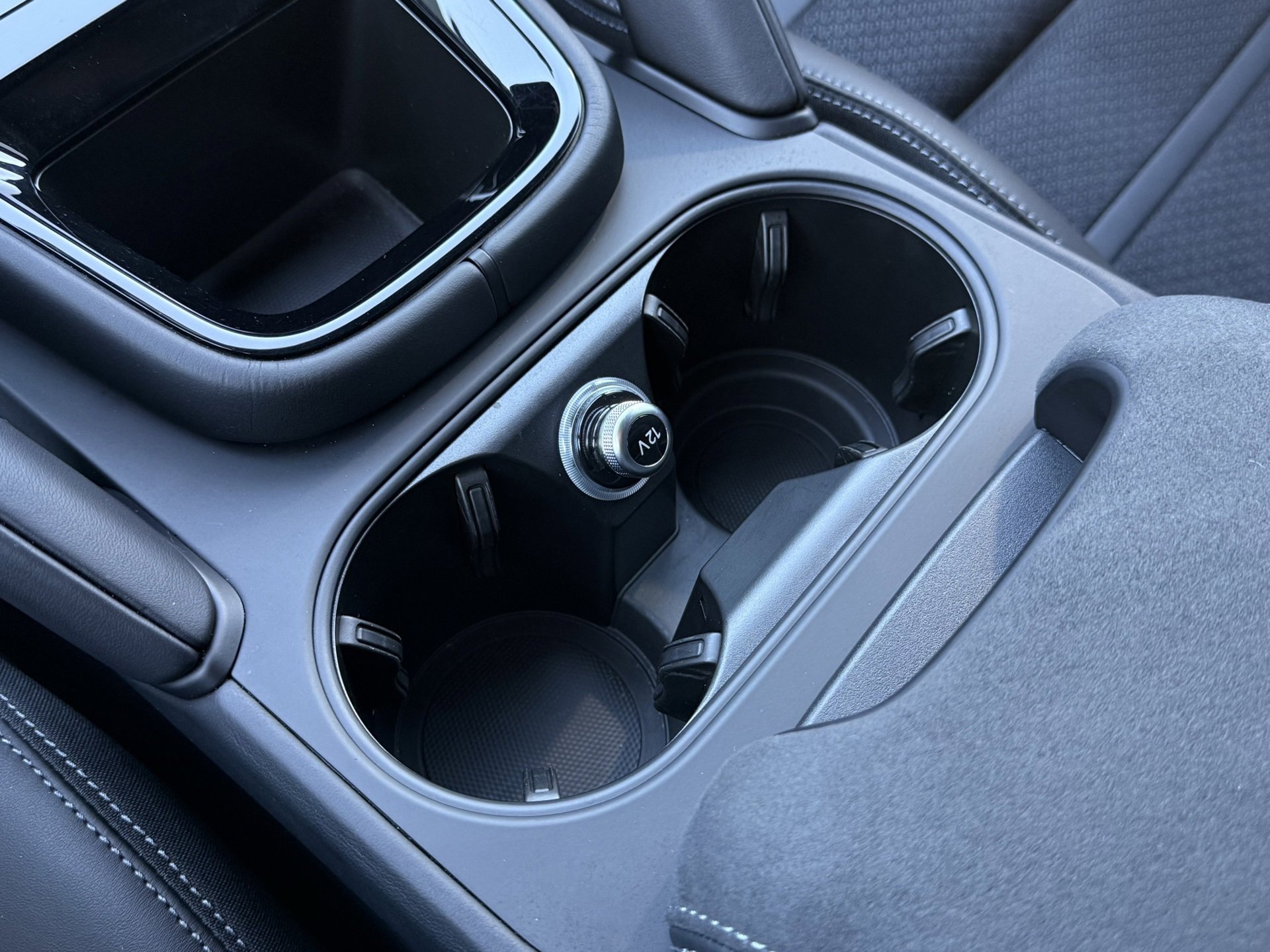 Used 2025 Porsche Cayenne GTS image 23