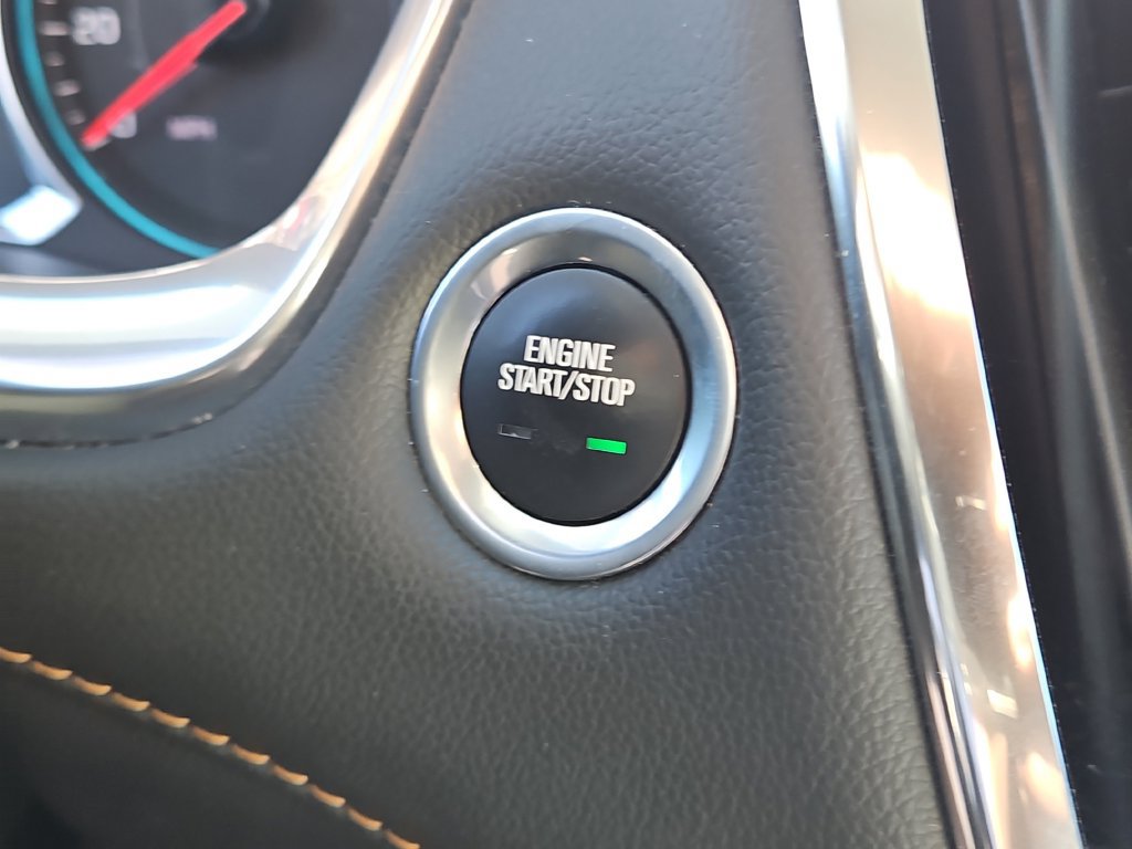 Used 2020 Chevrolet Traverse LT FWD image 33