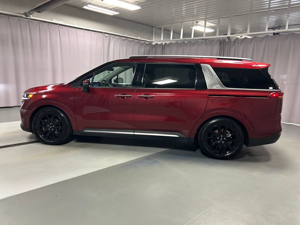 Used 2022 Kia Carnival SX Prestige FWD image 4