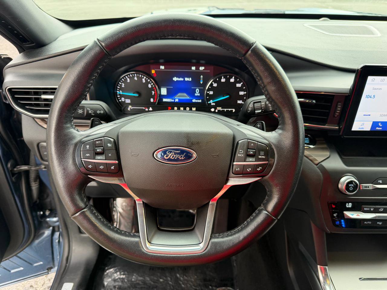 Used 2020 Ford Explorer Limited image 30