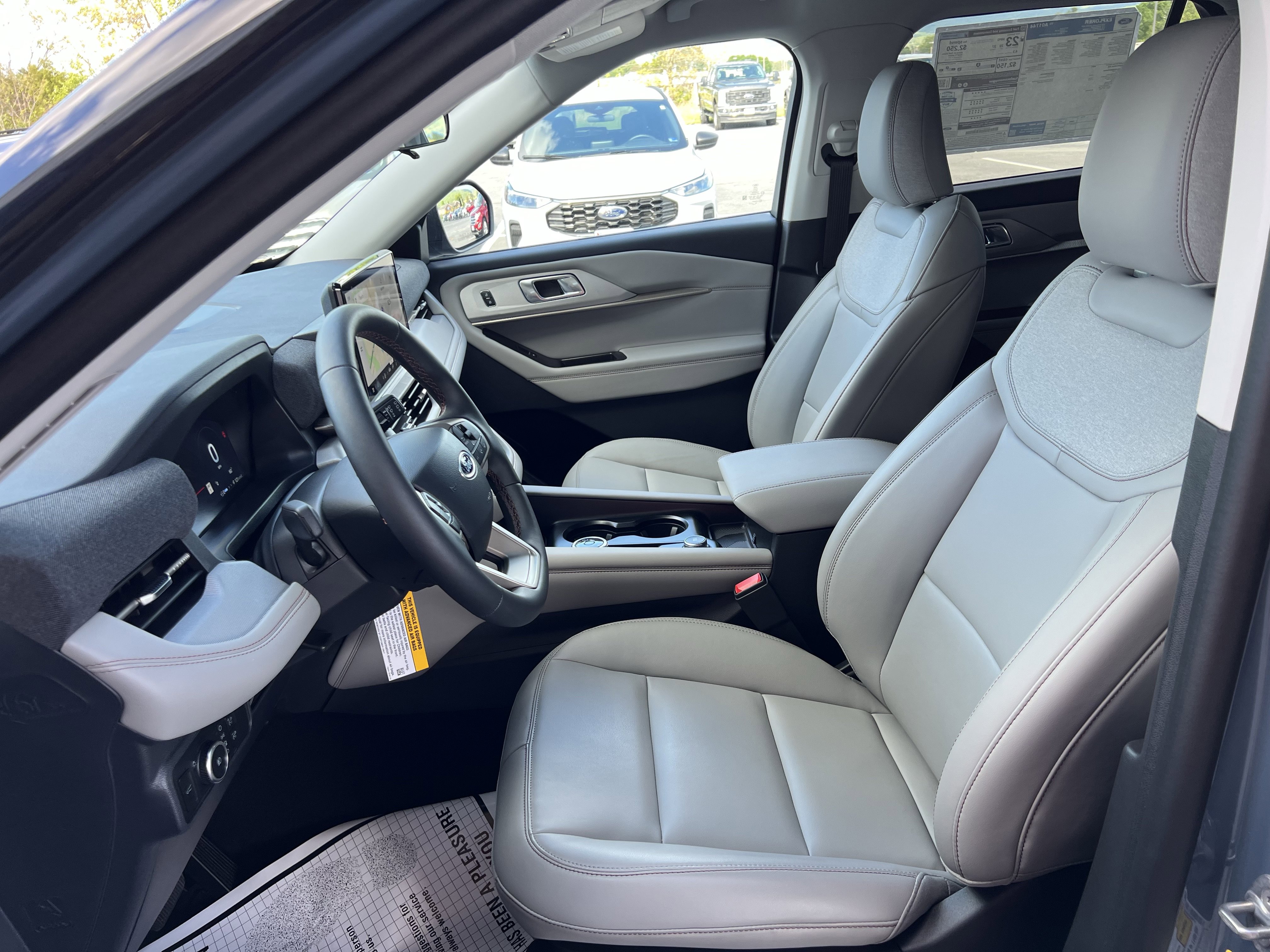 New 2026 Ford Explorer Active w/ Active Comfort Package AWD/4WD image 13