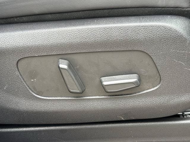Used 2024 Kia Carnival SX FWD image 28