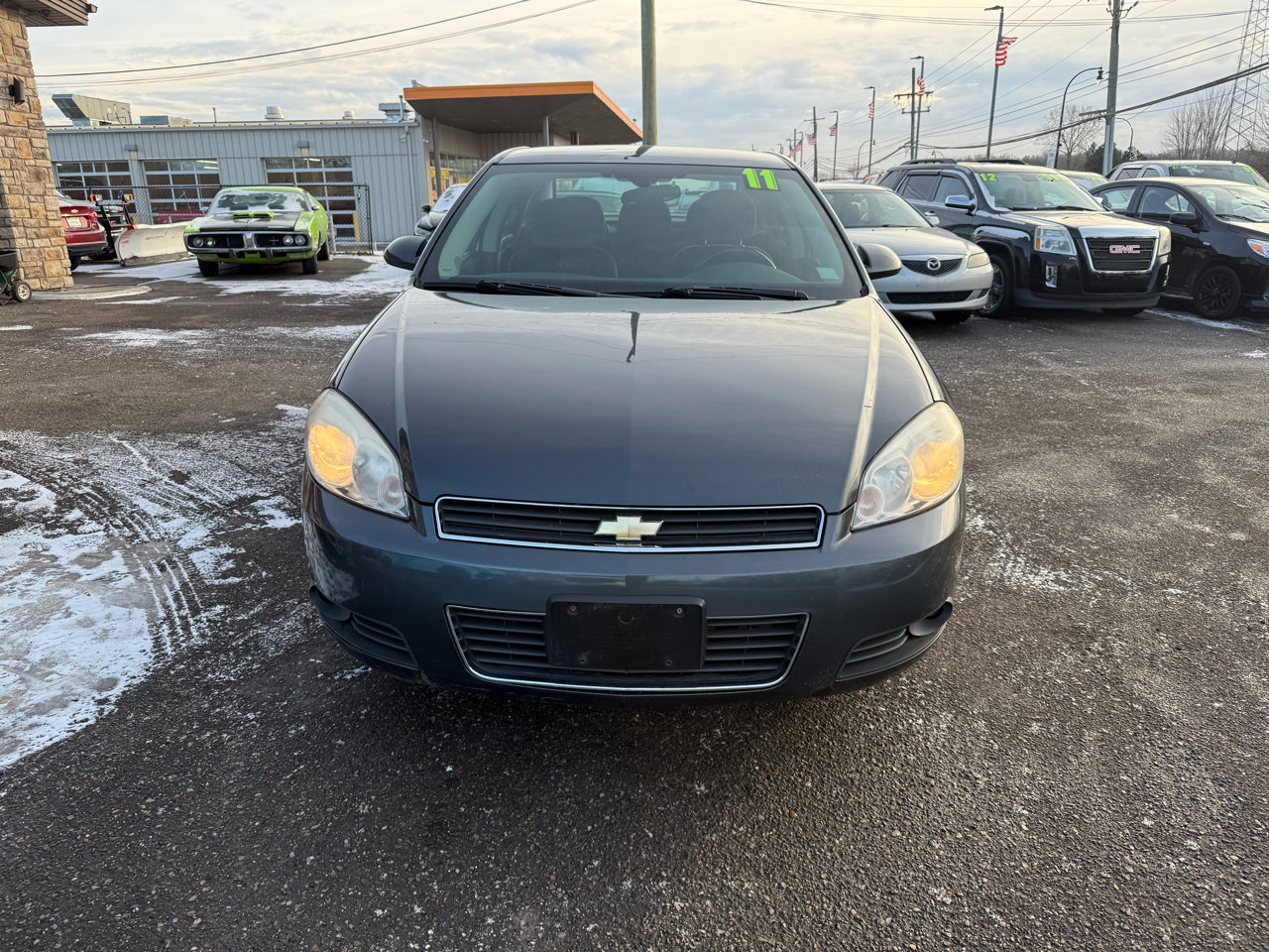 Used 2011 Chevrolet Impala LT image 2