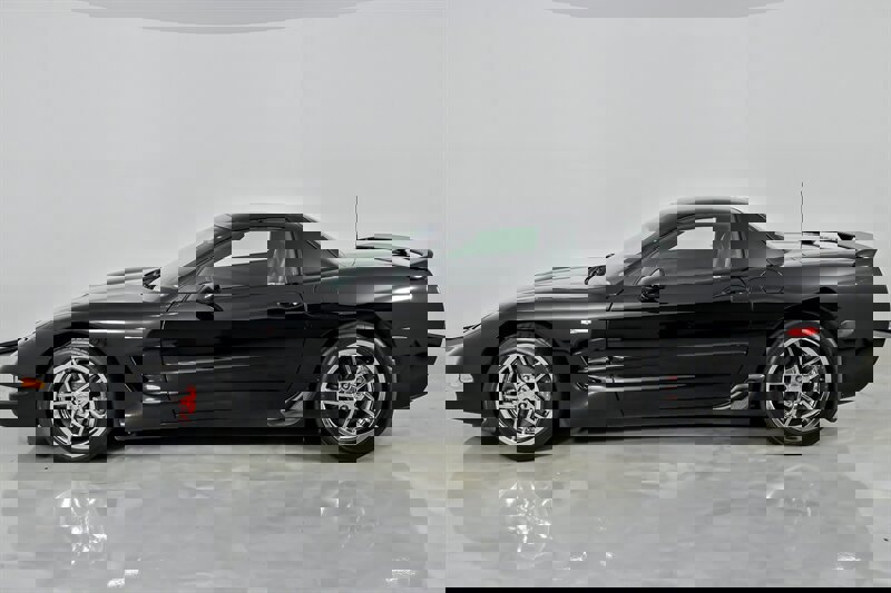 Used 2003 Chevrolet Corvette Z06 w/ Memory Package, 3 Drivers image 7