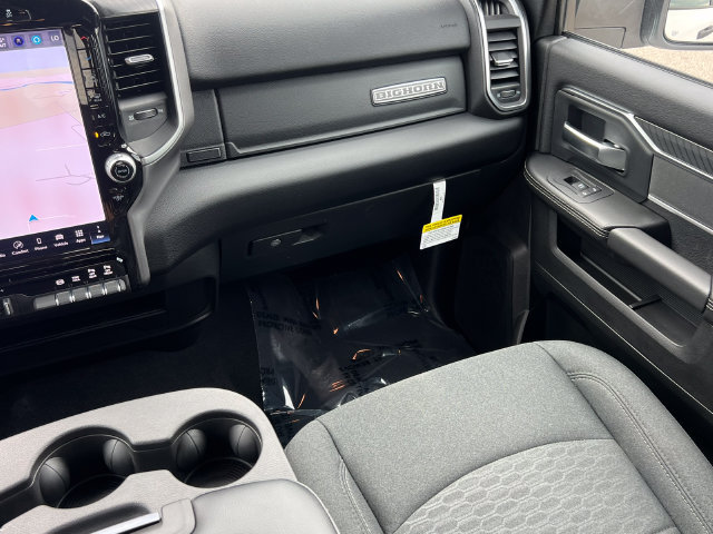 Used 2025 RAM 2500 Big Horn AWD/4WD image 32