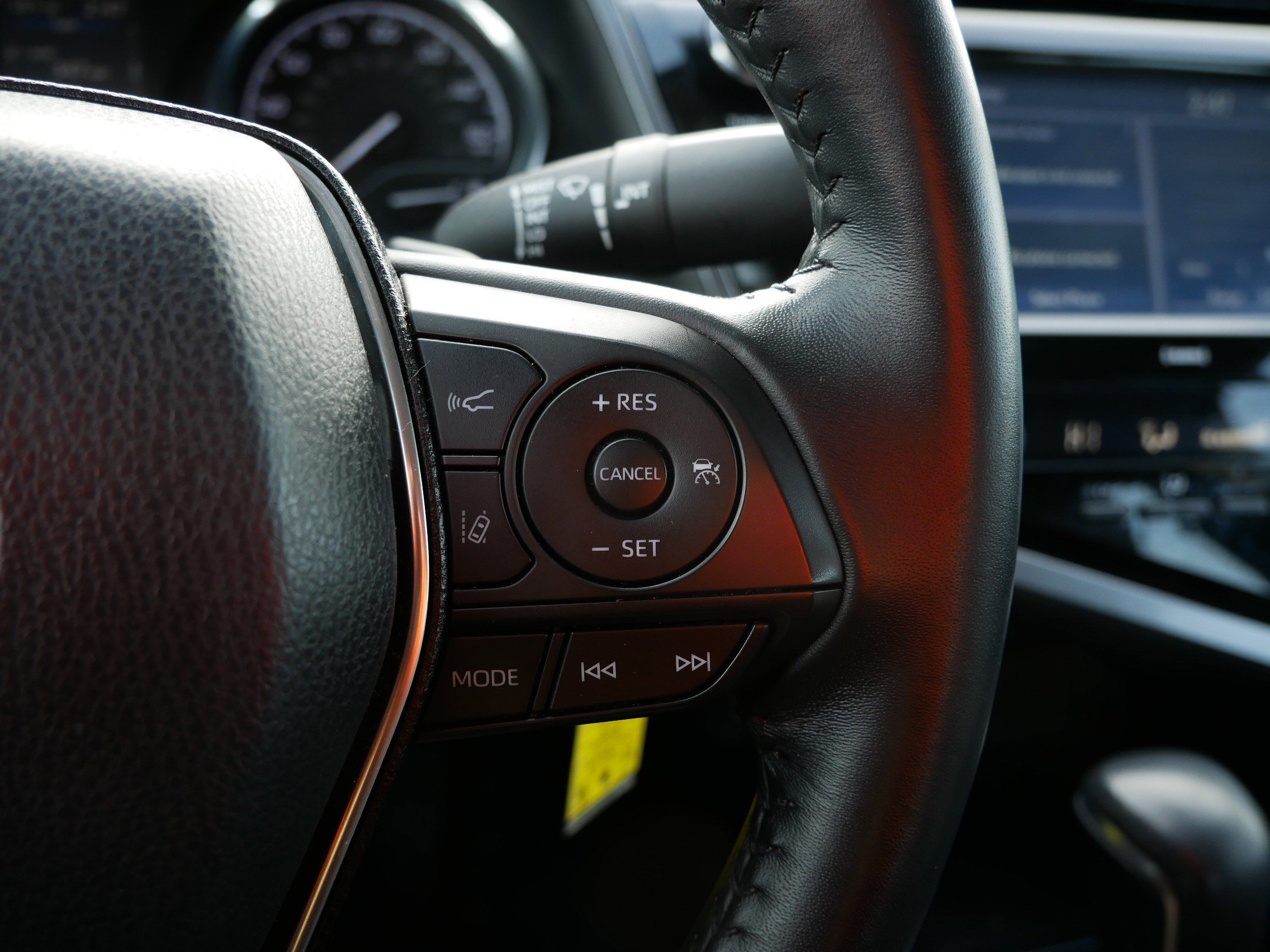 Used 2020 Toyota Camry SE image 27