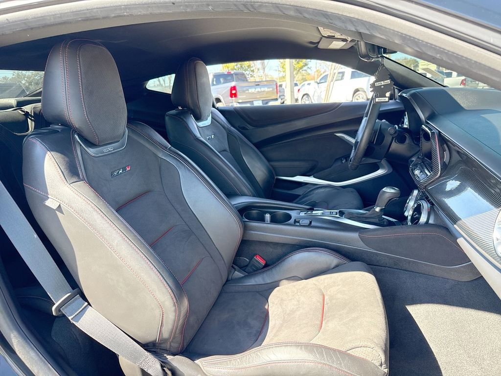 Used 2022 Chevrolet Camaro ZL1 image 24