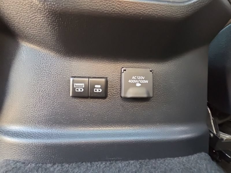 Used 2024 Toyota Tundra Limited AWD/4WD image 23