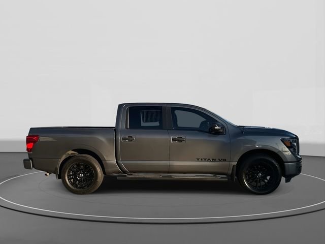Used 2019 Nissan Titan SV w/ SV Convenience Package image 5