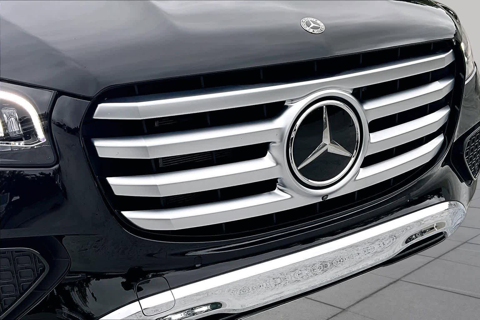 Used 2026 Mercedes-Benz GLS 450 4MATIC image 30