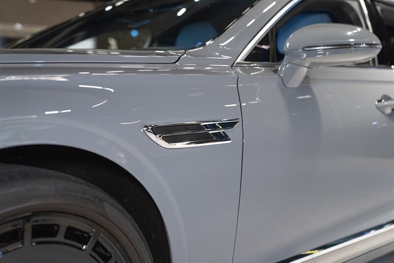 Used 2024 Bentley Flying Spur V8 AWD/4WD image 15