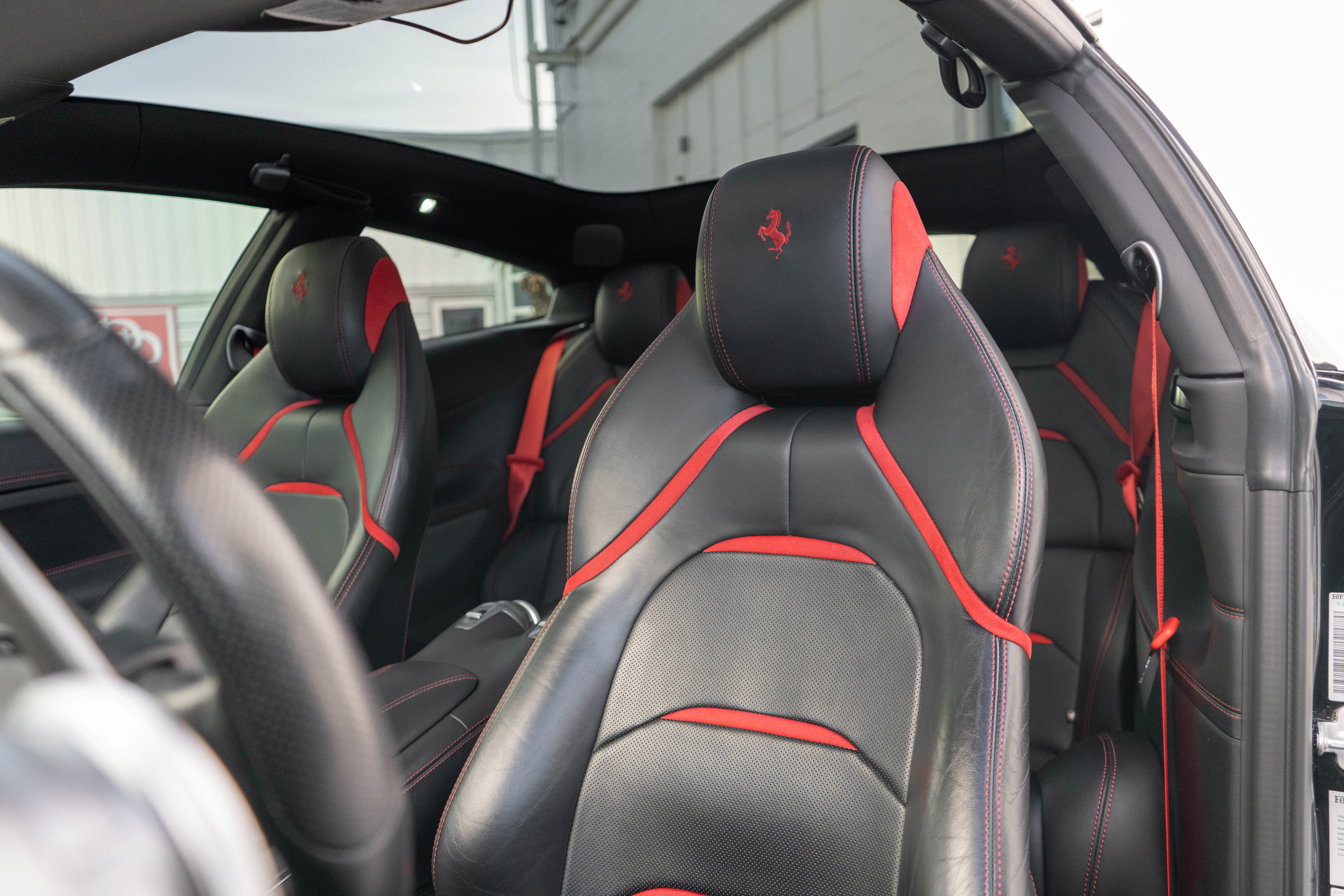 Used 2018 Ferrari GTC4Lusso T RWD image 10