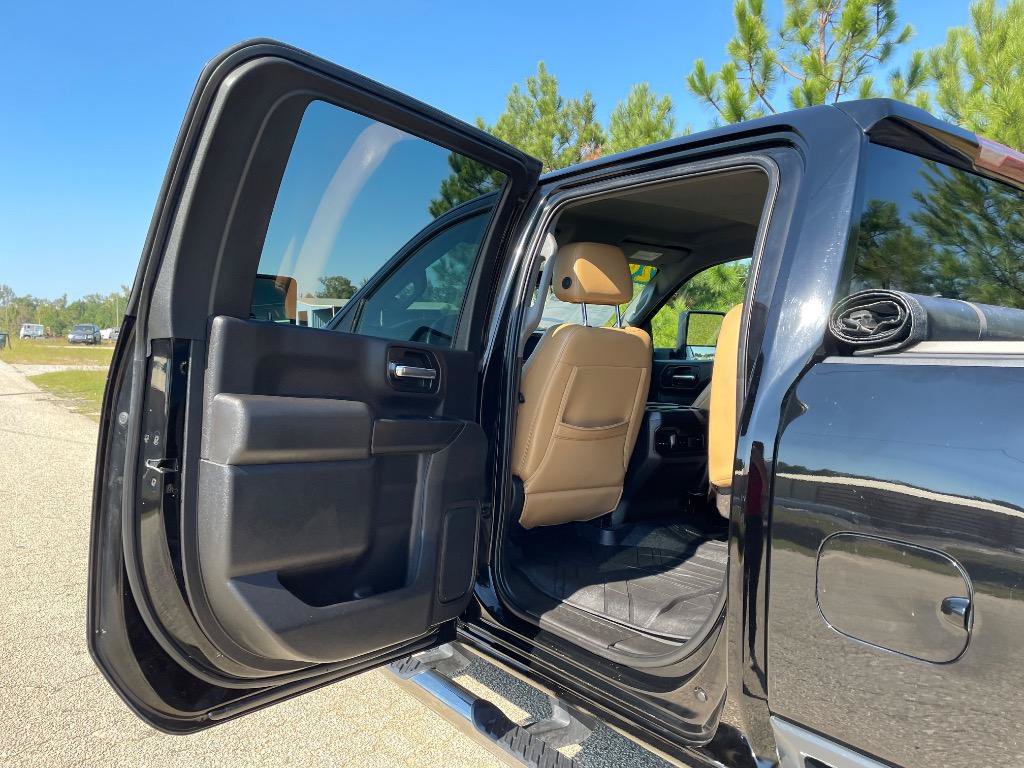 Used 2022 Chevrolet Silverado 2500 LT w/ Convenience Package AWD/4WD image 12