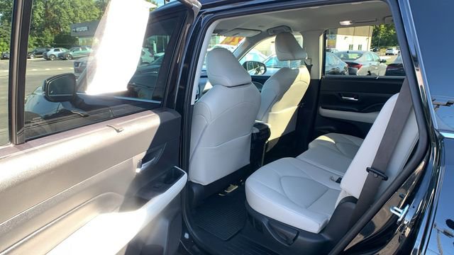 Used 2024 Toyota Grand Highlander XLE image 18