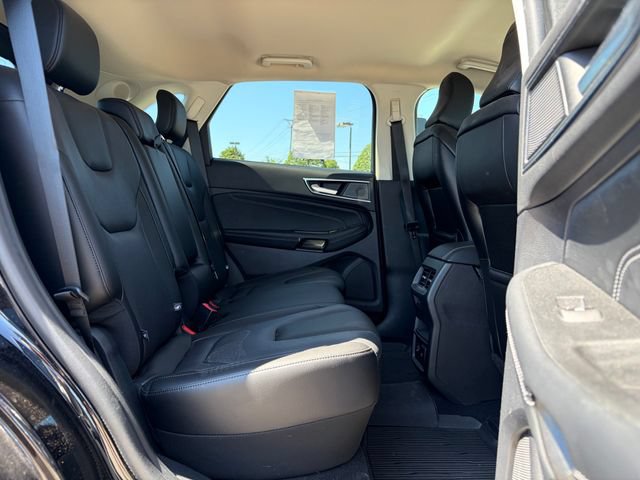 Used 2022 Ford Edge Titanium w/ Equipment Group 301A AWD/4WD image 10