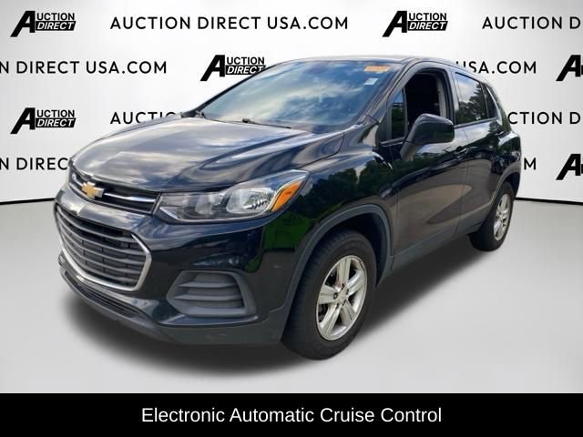 Used 2022 Chevrolet Trax LS w/ Tint and Cruise Package AWD/4WD image 5