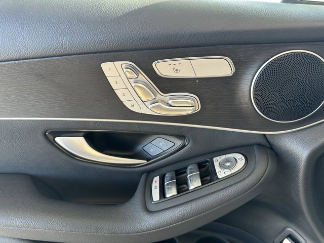 Used 2021 Mercedes-Benz GLC 300 4MATIC image 27