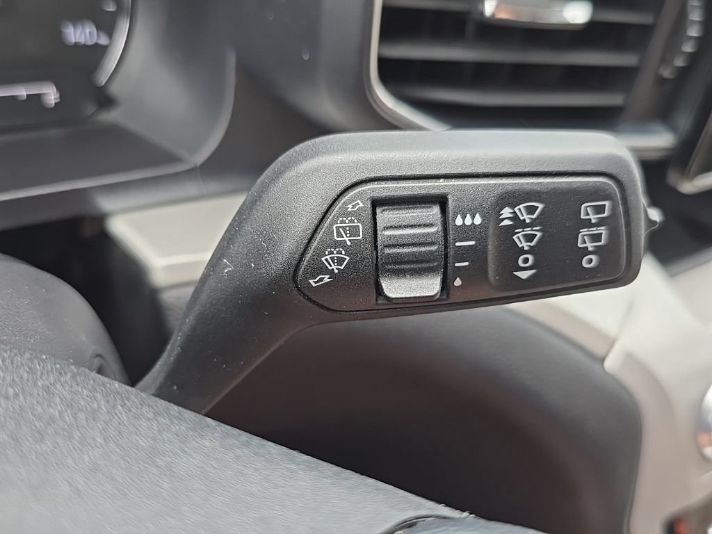 Used 2023 Ford Explorer XLT w/ Equipment Group 202A AWD/4WD image 24