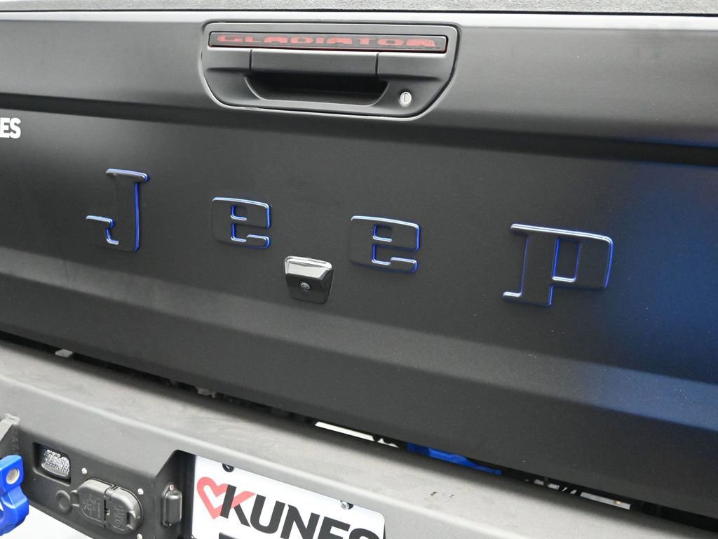 Used 2020 Jeep Gladiator Rubicon image 15