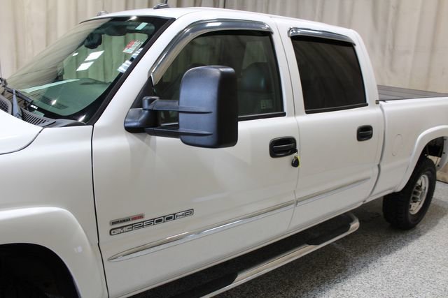Used 2005 GMC Sierra 2500 SLT w/ Heavy-Duty Power Package image 7